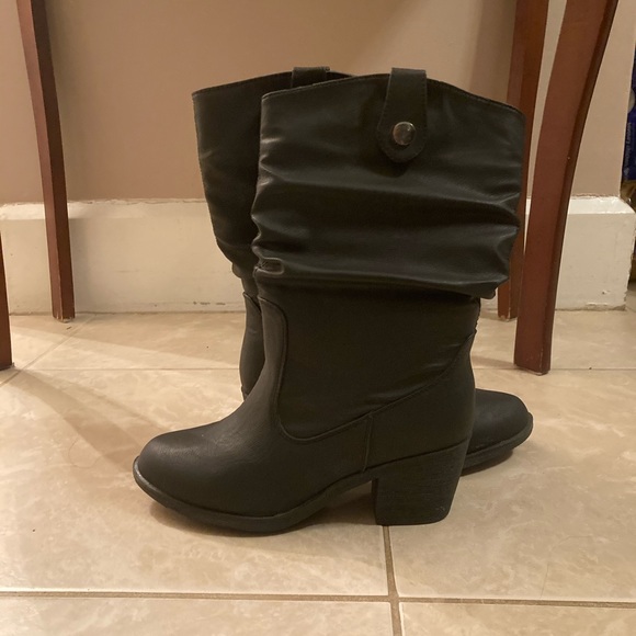 Boots - Picture 2 of 2